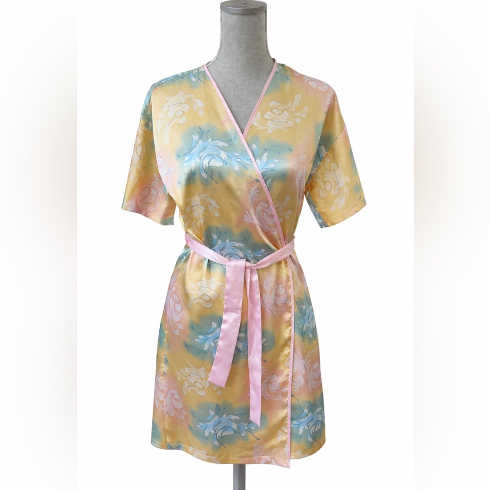 Contessa Di Roma Satin Floral Robe Pastel Wrap Kimono Like New